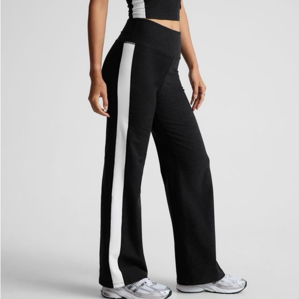 Beyond Yoga wide leg stripe pant
